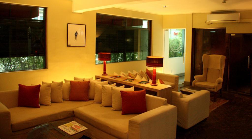 Colombo Court Hotel & Spa Exterior foto